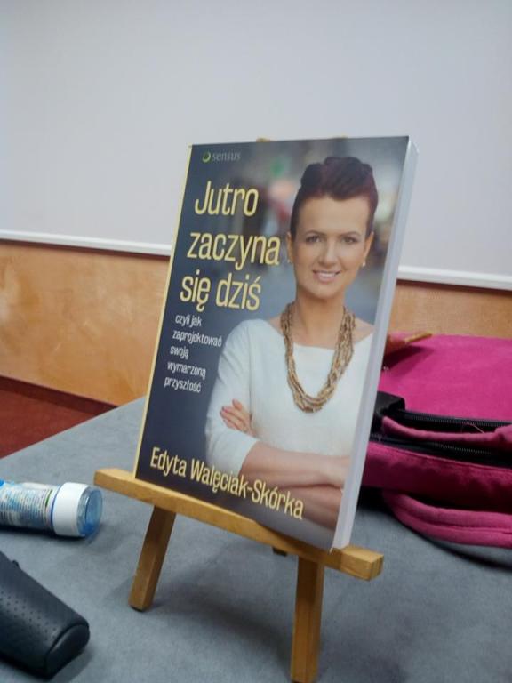 Książka "Jutro zaczyna się dziś"