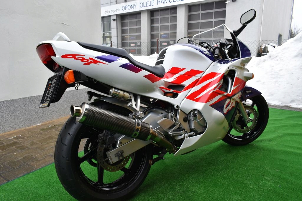 Купить HONDA CBR 600 F 1993 ГОДА ОРИГИНАЛЬНОЕ СОСТОЯНИЕ КРАСКА В РАССРОЧКУ: отзывы, фото, характеристики в интерне-магазине Aredi.ru