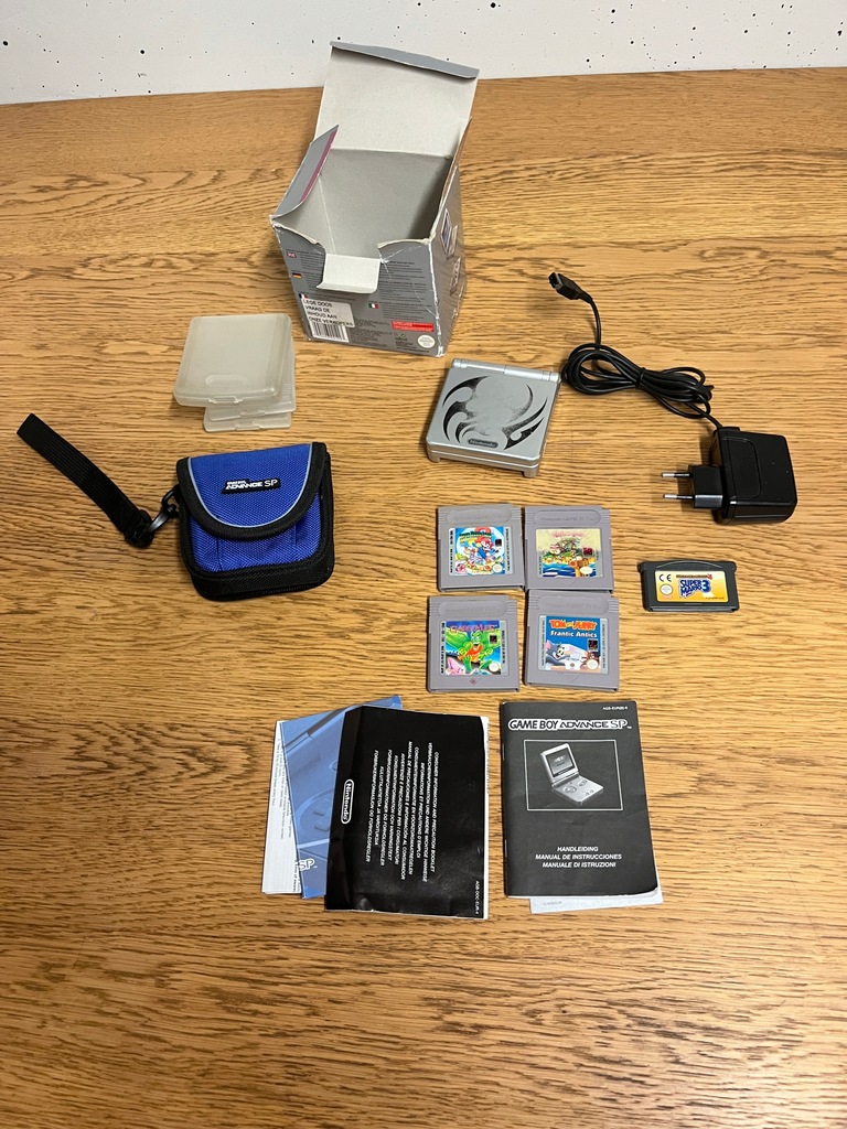 GAMEBOY Advance SP Zestaw Gry Torba Akcesoria Mario Bros i NINTENDO
