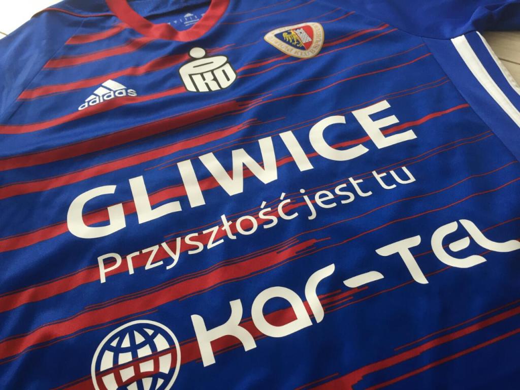 Koszulka meczowa Piasta Gliwice z autografami