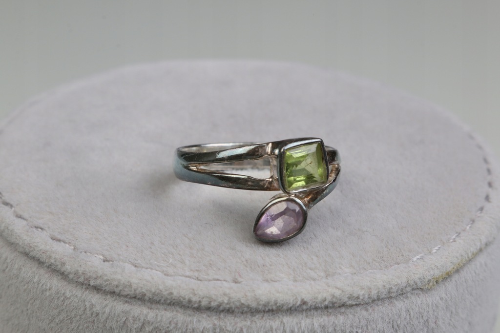 SREBRNY pierścionek 3,05 g 11.590