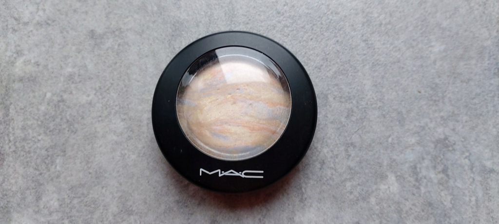 MAC Mineralize Skinfinish Lightscapade