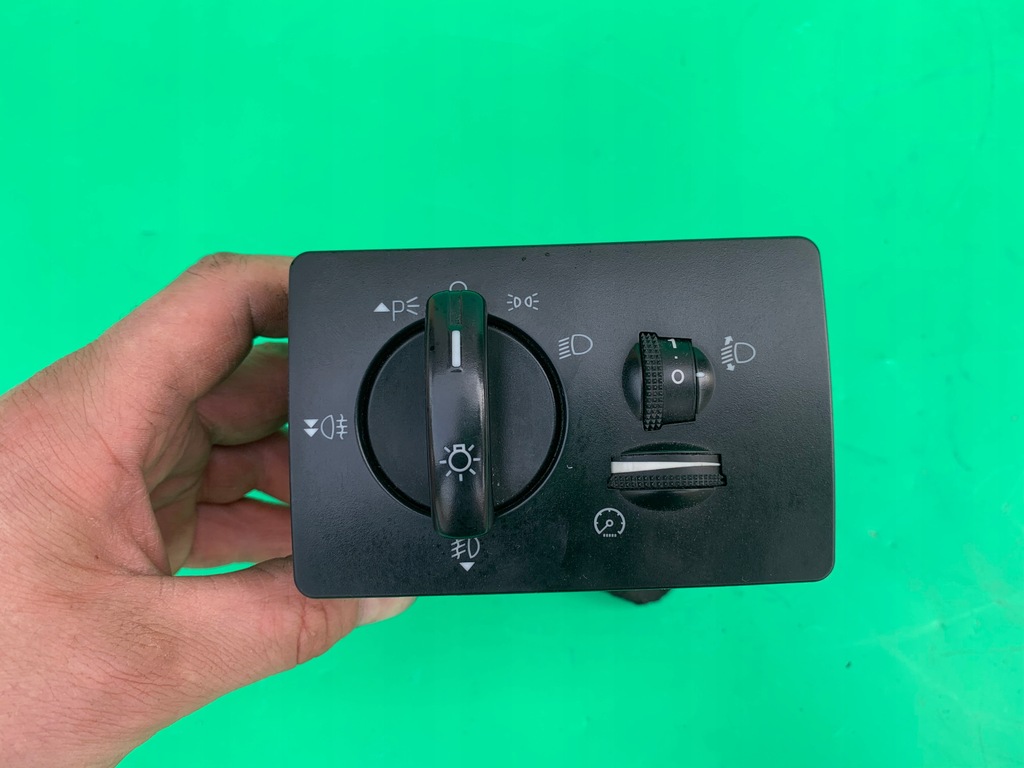 WŁĄCZNIK PRZEŁĄCZNIK ŚWIATEŁ FORD CMAX I MK1 03 13773488106 oficjalne archiwum Allegro