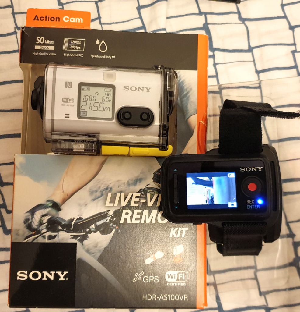 Kamera Sony AS100Vr GPS z zegarkiem