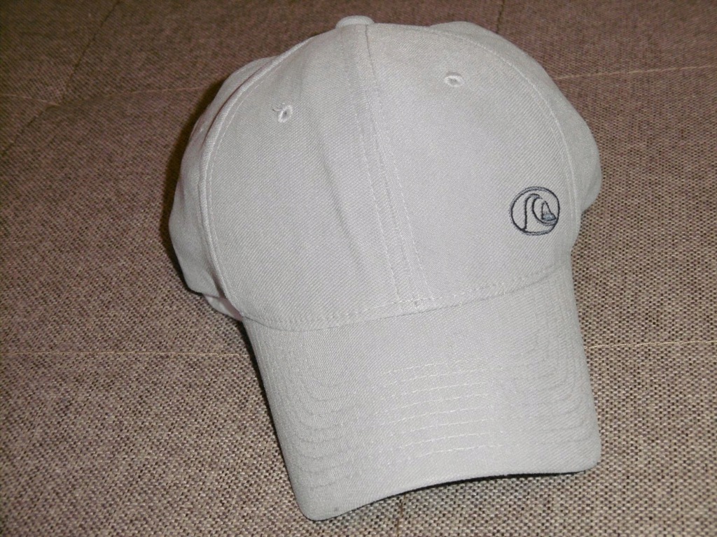 QUIKSILVER BEJSBOLÓWKA TYPU FULL AND CAP