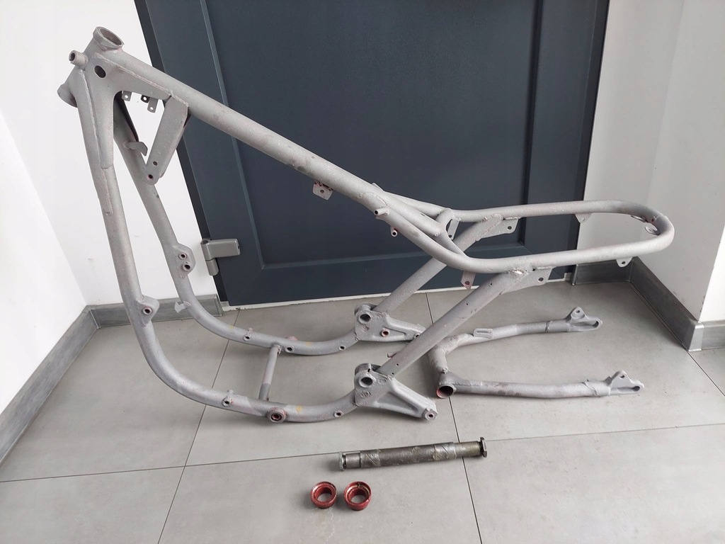 JUNAK M10 rama z dokumentami