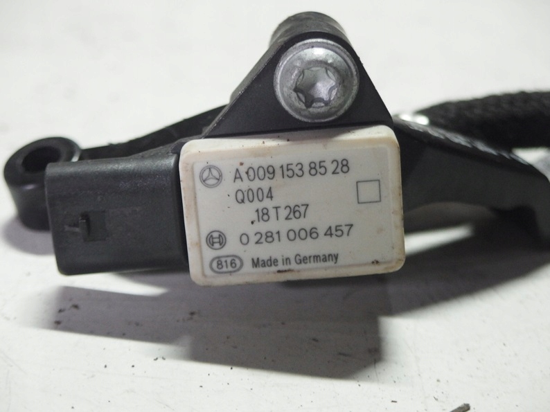 メル CZUJNIK CIŚNIENIA MERCEDES A0091538528 0281006457