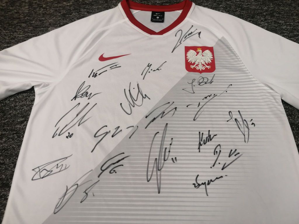 Koszulka (Lewandowski) z autografami kadry (POL)