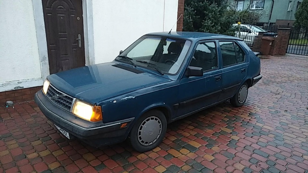 Kultowe Volvo 340 napęd na tył :)