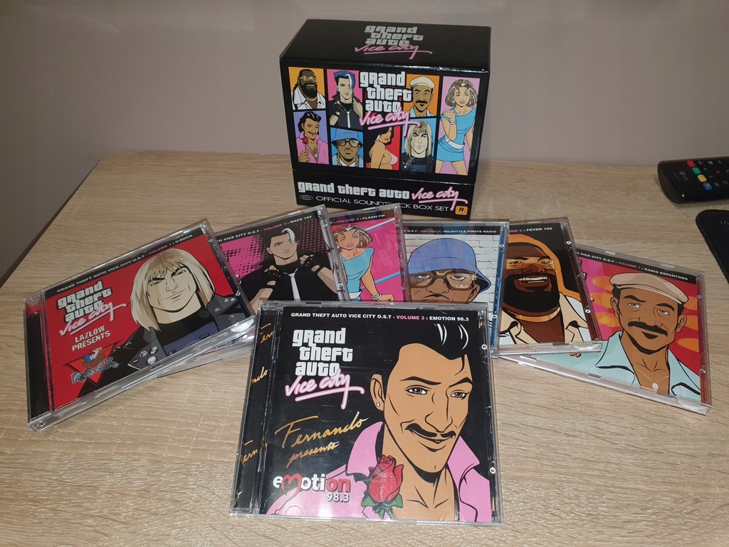 アニメ GTA Vice City Official Soundtrack BoxSet s-l1200.png
