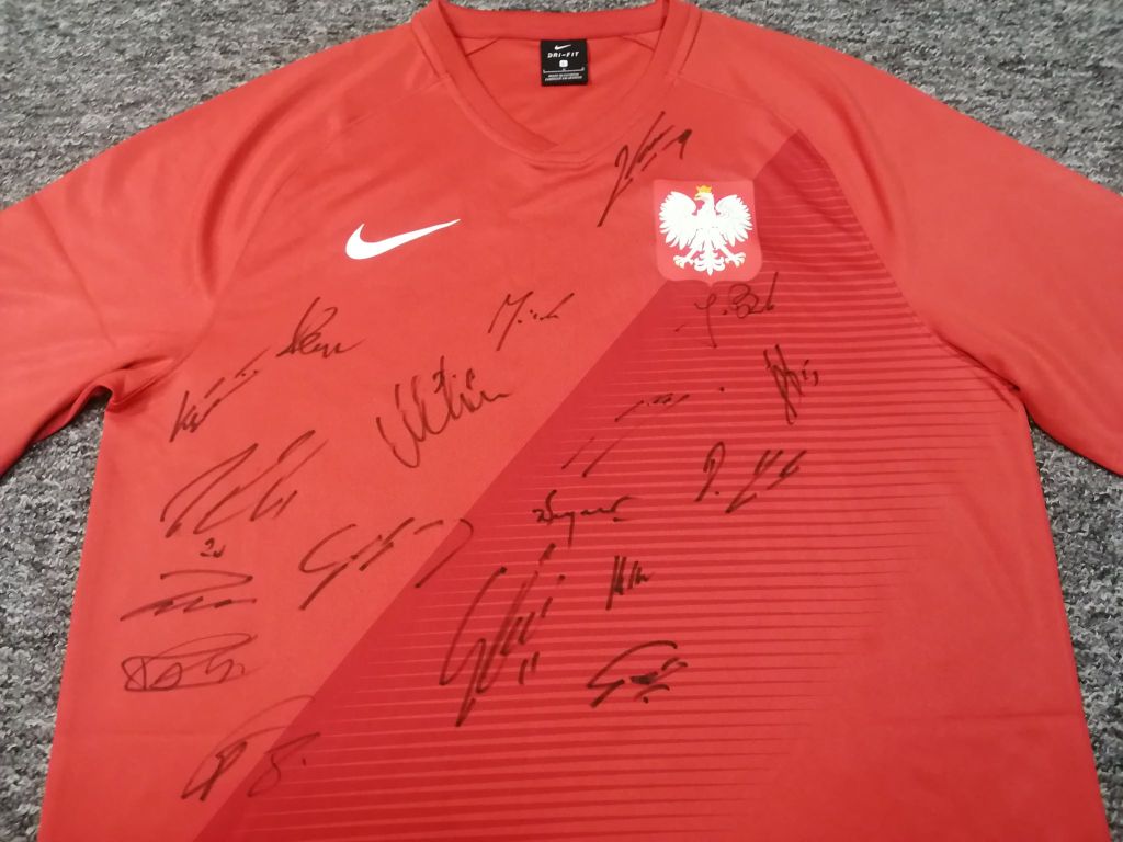 Koszulka (Lewandowski) z autografami kadry (POL)