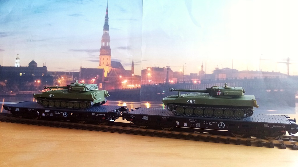 Samobiezna haubica 122mm 2S1 GOŹDZIK (487) LWP PRL