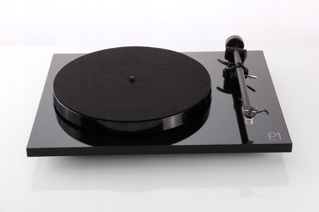 Rega Planar 1 P1 Czarny + Rega Carbon + Gratis!