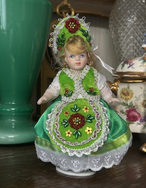LALKA KOLEKCJONERSKA PORCELANOWA TRADYCYJNA FOLK LUDOWA