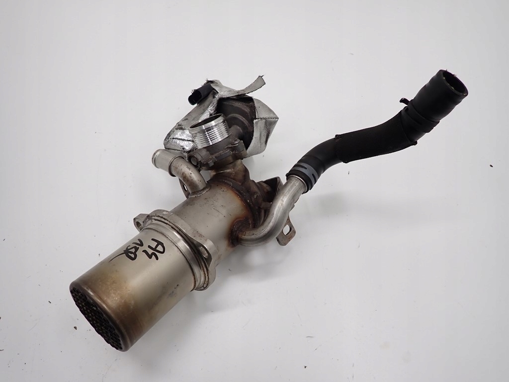 ZAWÓR EGR CHŁODNICZKA SPALIN AUDI A4 B8 2.0TDI 15R 12171412733