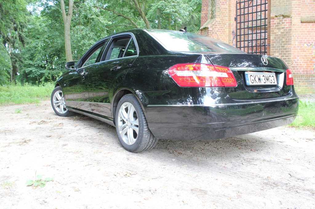 Купить MERCEDES-BENZ E-CLASS (W212) E 200 CDI AVANTGARDE: отзывы, фото, характеристики в интерне-магазине Aredi.ru