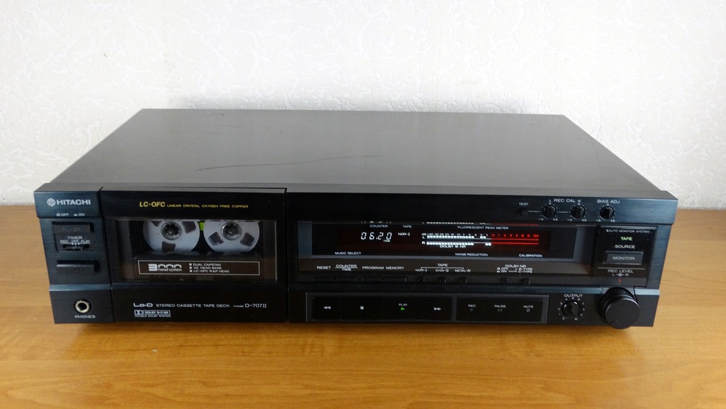 Magnetofon kasetowy HITACHI D-707 II (1987) , 3 Head, Dual Capstan