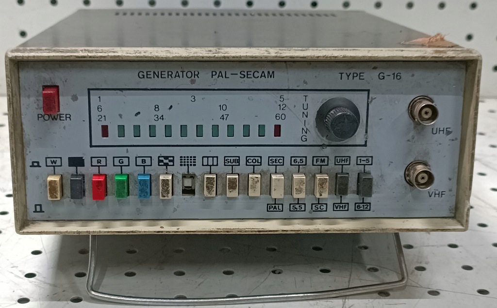 Generator PAL-SECAM Type G-16