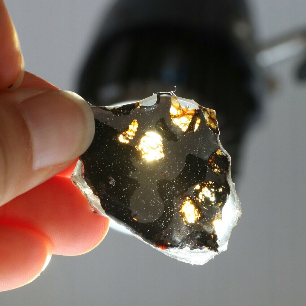Купить 6 г кусок кенийского оливкового метеорита Палласита Q149: отзывы, фото, характеристики в интерне-магазине Aredi.ru
