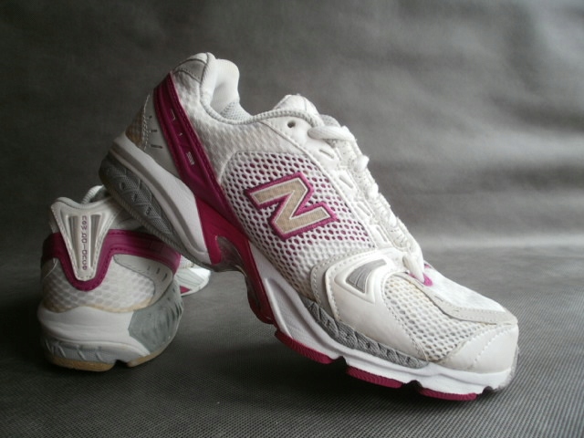 NEW BALANCE - BUTY SPORTOWE r. 40