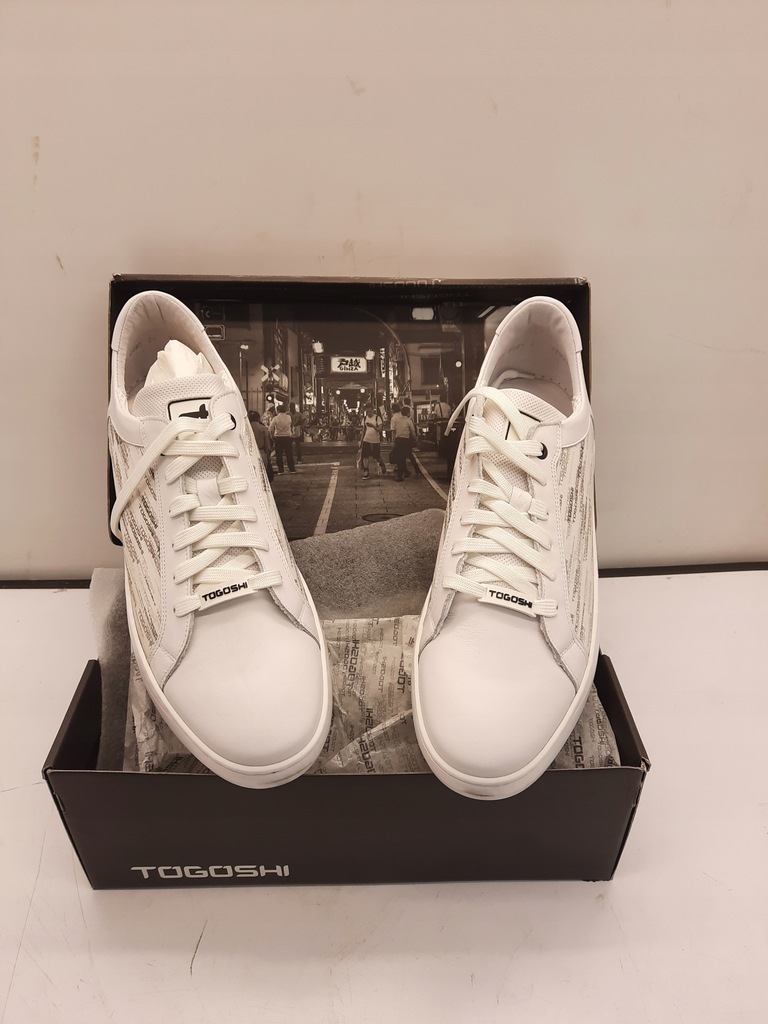 Białę sneakersy Togoshi Roz.45