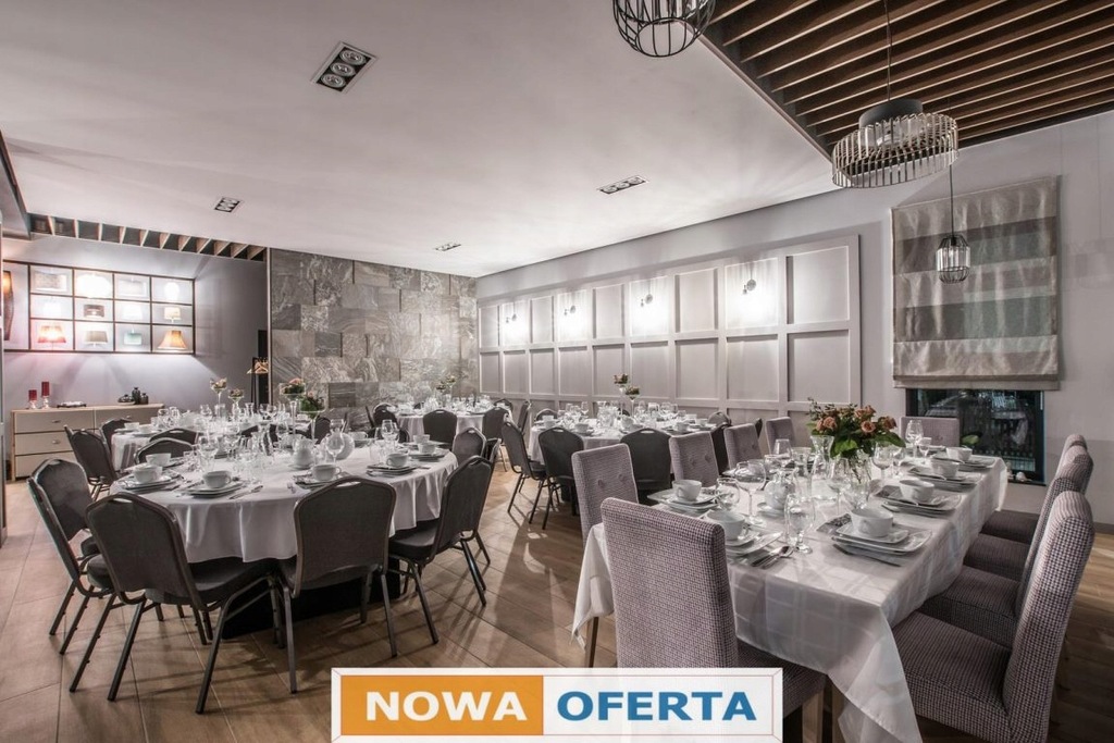 Komercyjne, Pasłęk, Pasłęk (gm.), 447 m²