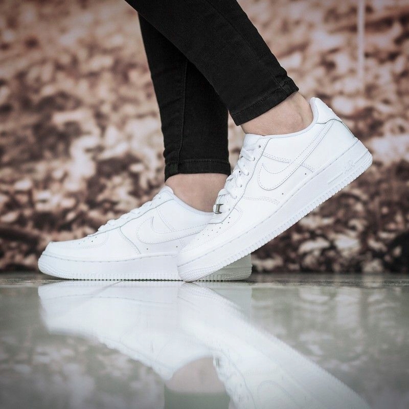 Air force 1 clearance na nodze
