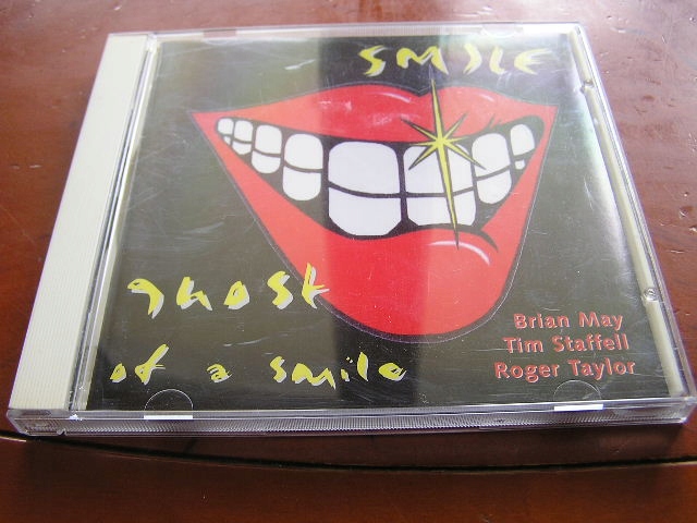 Smile Ghost of a Smile スマイル QUEEN 国内盤 Ghost of a Smile - Amazon.com Music