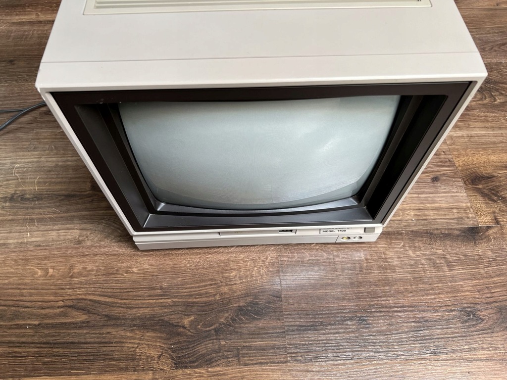 Monitor Commodore 1702 najlepszy monitor ! 13615355908 oficjalne