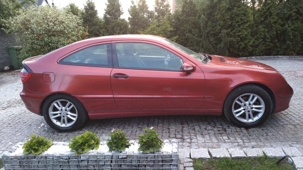 mercedes W 203 COUPE + GAZ