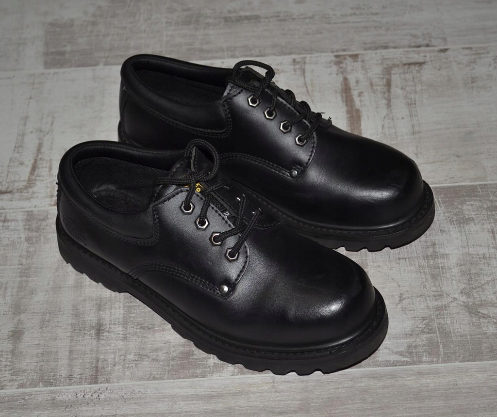 RUGGED OUTBACK OIL RESISTANT BUTY ROBOCZE 43