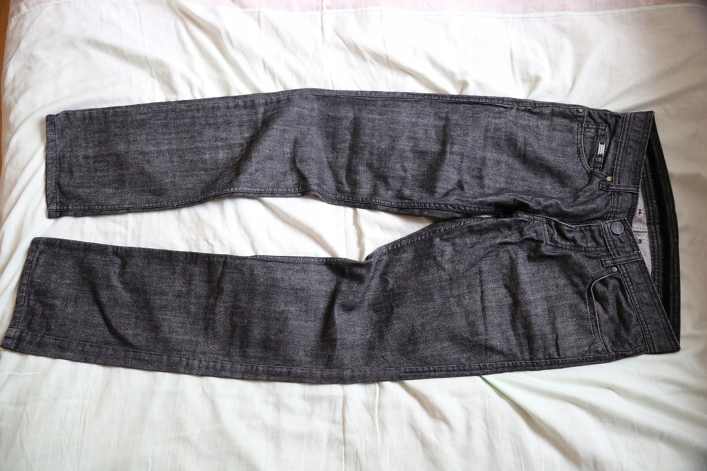 LEVIS POWYSTAWOWE czarne spodnie roz32/34 82-84cm