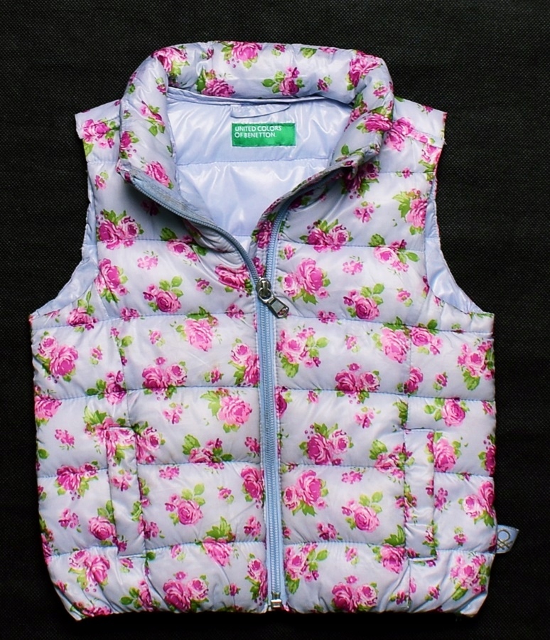 6321-34 BENETTON PUCHOWY BEZREKAWNIK KWIATY r.92