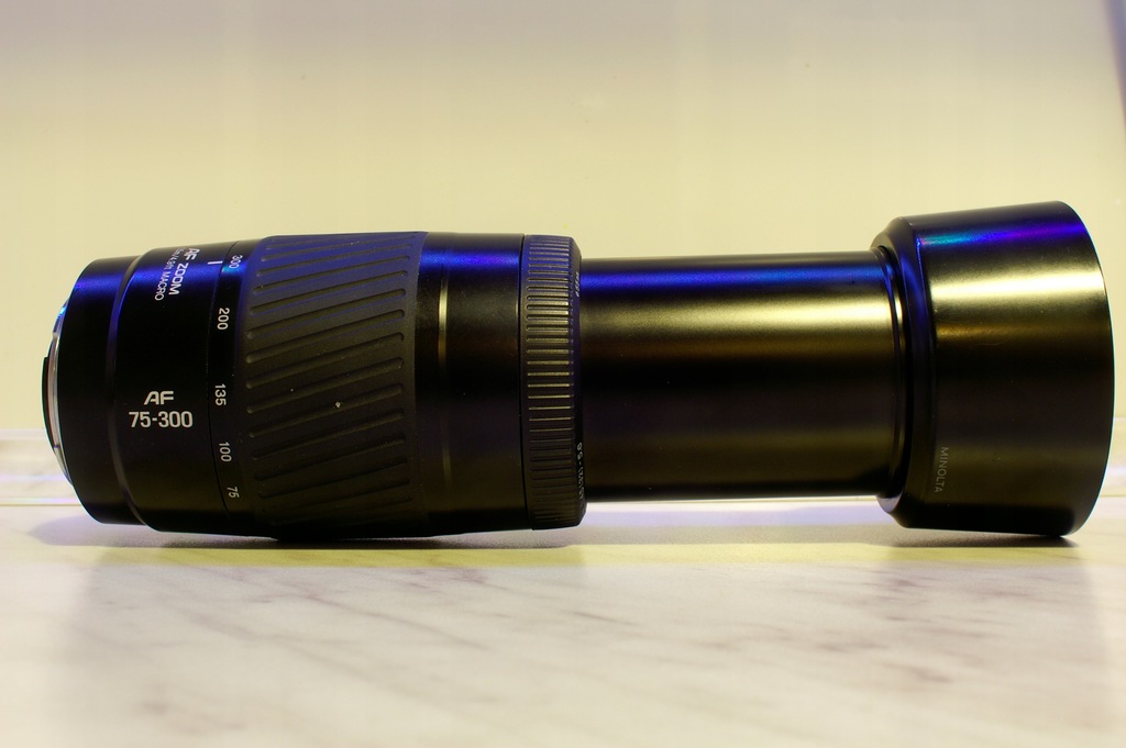 Obiektyw Minolta AF 75-300 mm 1:4.5-5.6 Sony A bdb