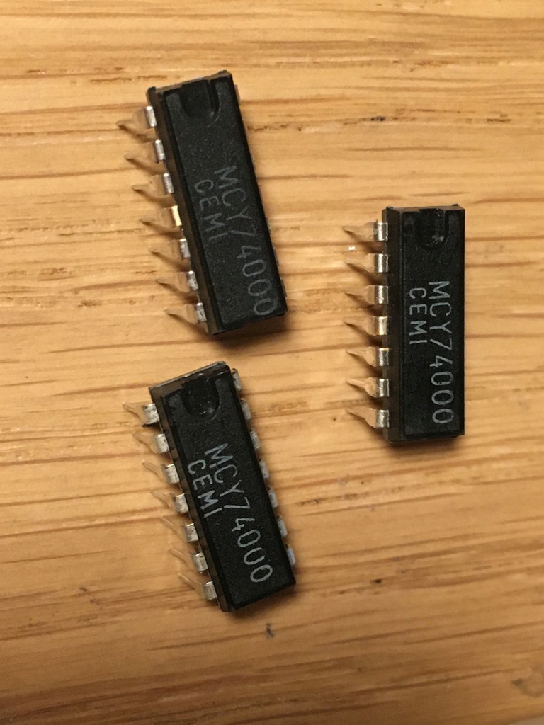 MCY74000; CMOS; 2x trójwejściowa bramka NOR; plus negacja bramki