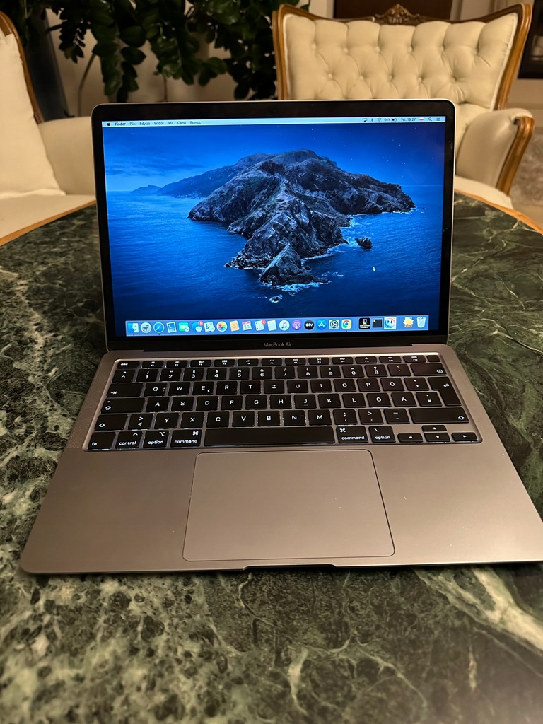 Laptop MacBook Air Retina 2020 13,3 " Intel Core i3 8 GB / 256 GB szary