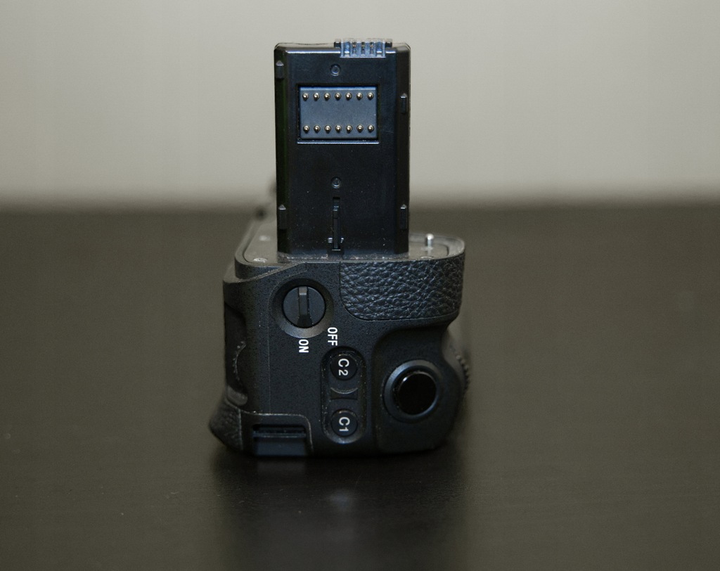 Grip Sony VG-C2EM - A7II, A7RII i A7SII