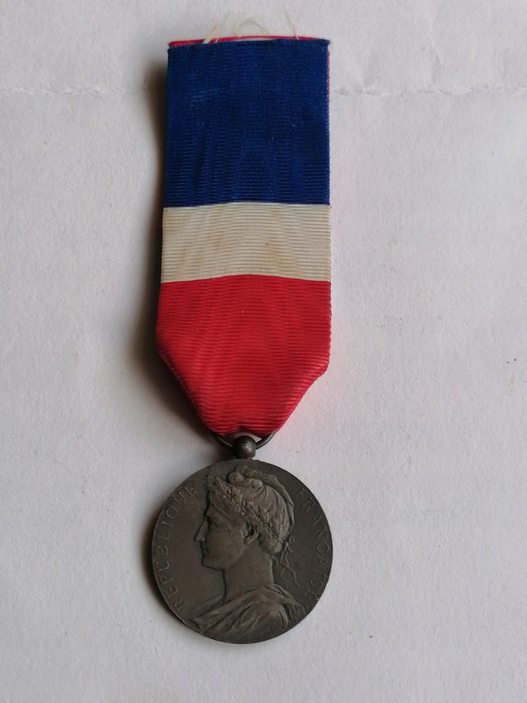 Honneur Travail Medaille - srebrny - Francja .