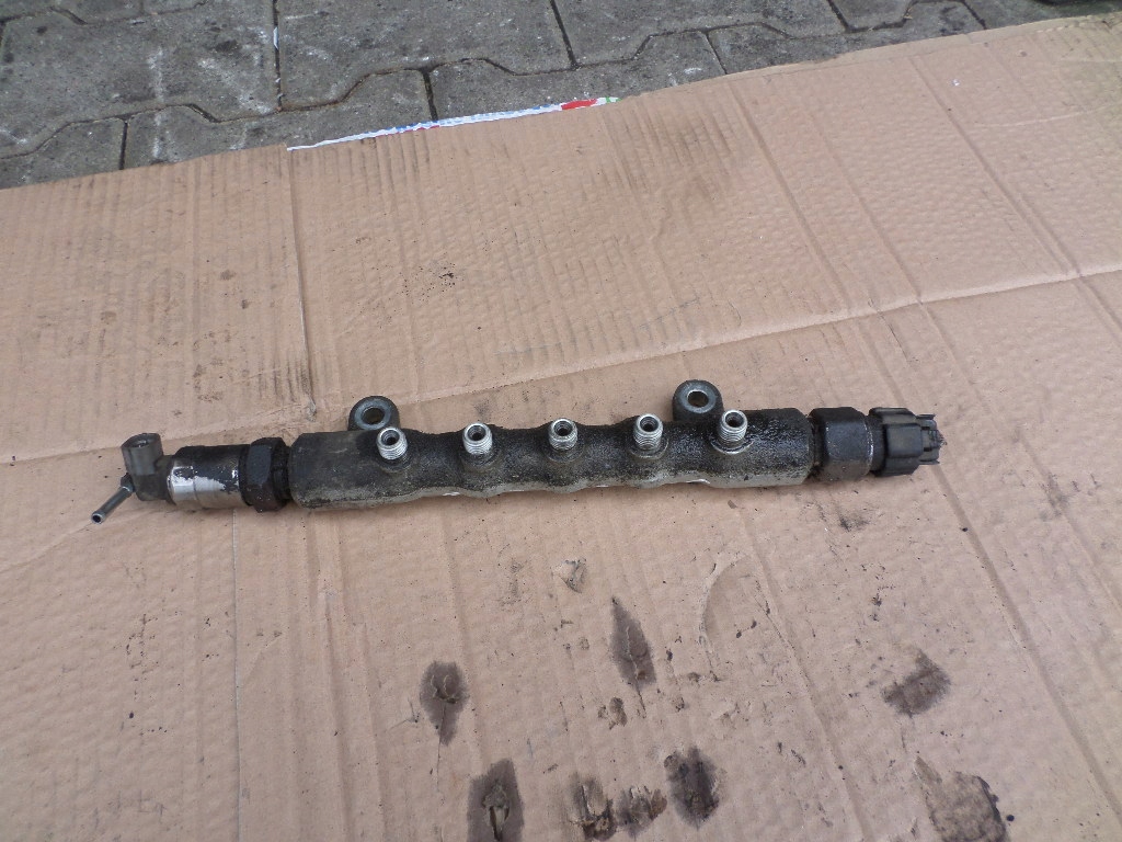 TOYOTA AVENSIS 03-09 2.2 D-CAT LISTWA WTRYSKOWA