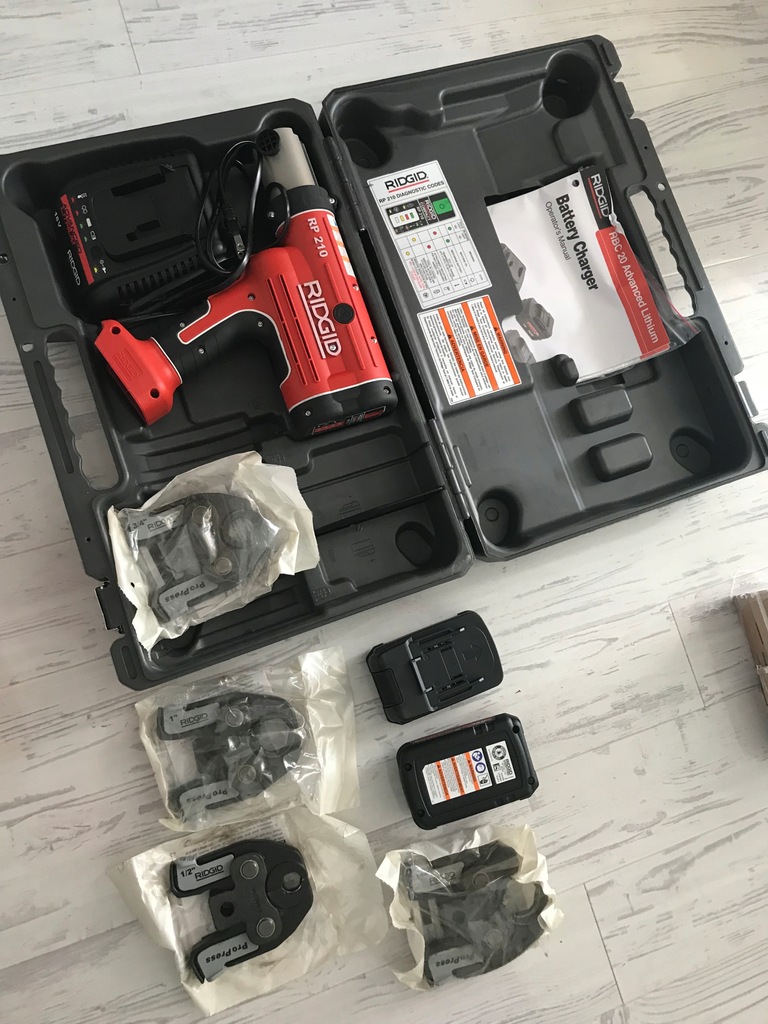 RIDGID Zaciskarka akumulatorowa RP 210-B + CĘGI