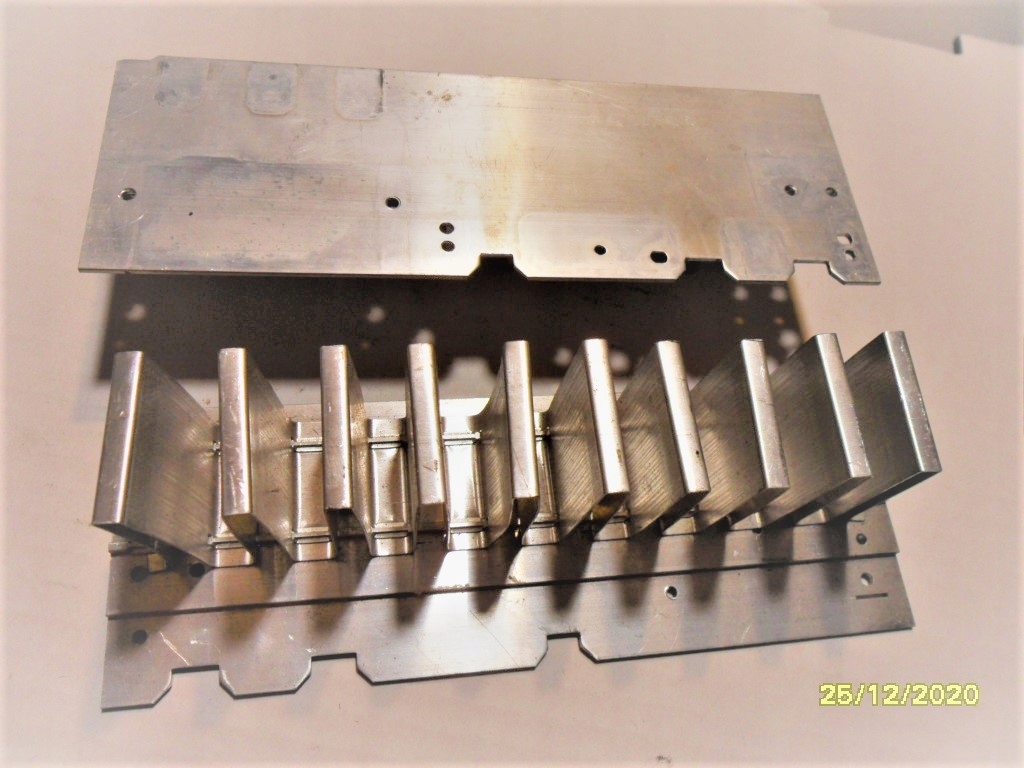 Radiator aluminiowy 174 mm x 60 mm , wys.33,5 mm
