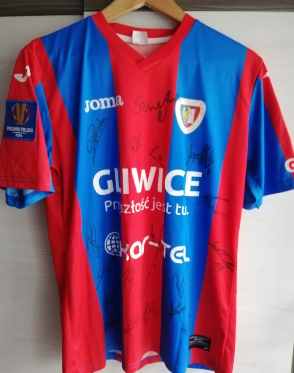 Piast Gliwice - koszulka z autografami