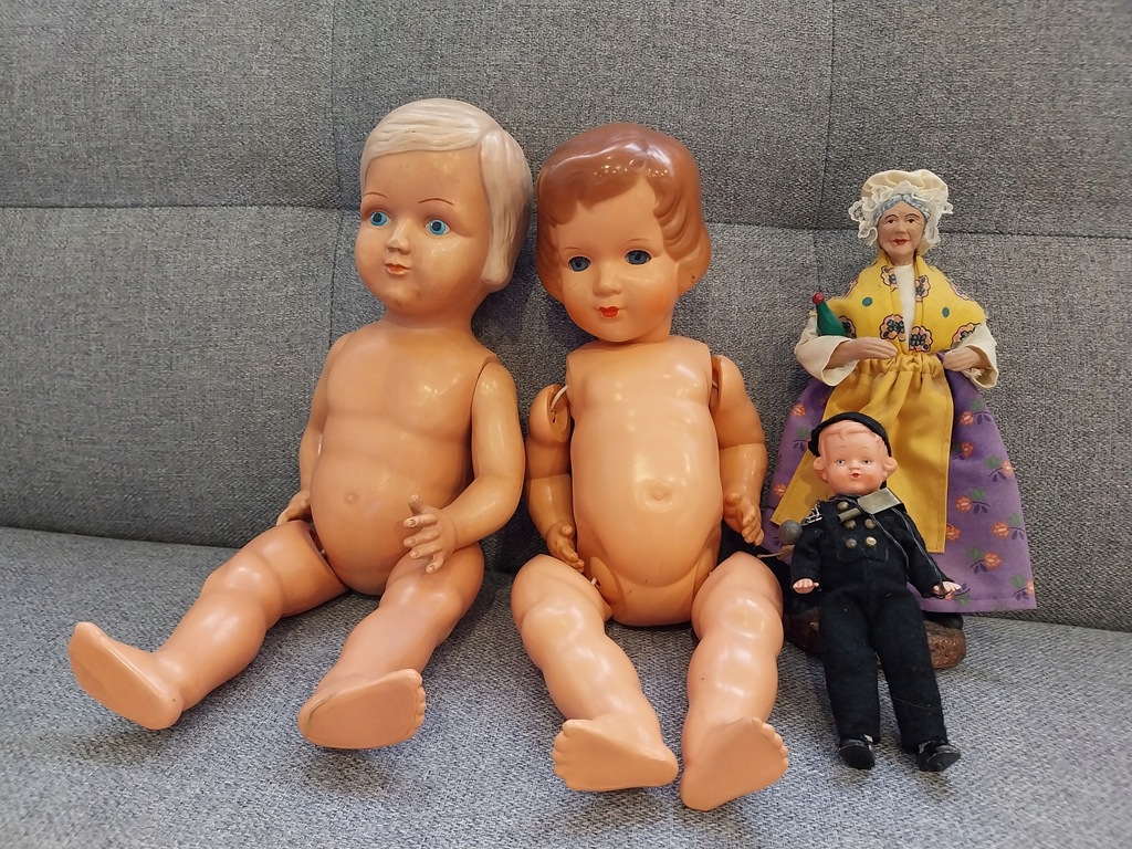 4 Stare lalki