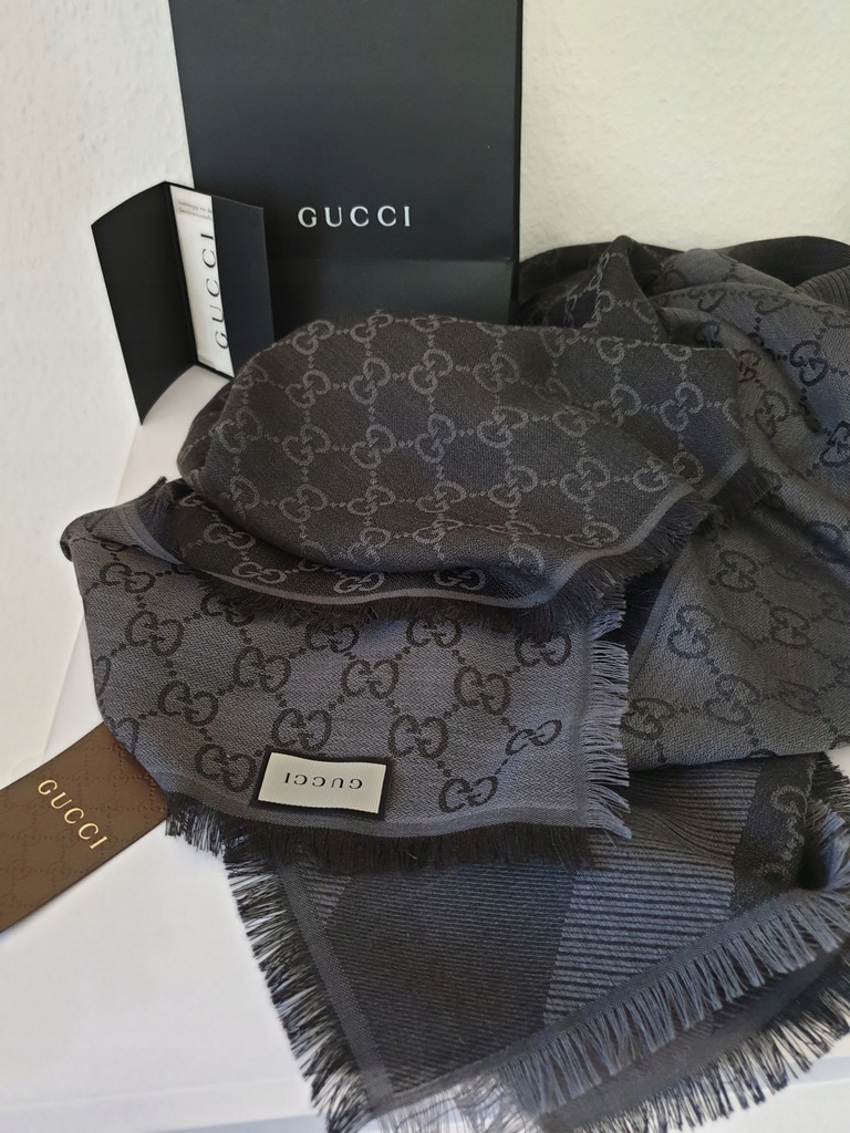 Chusta Gucci 140 cmx140 cm NOWA rachunek z butiku