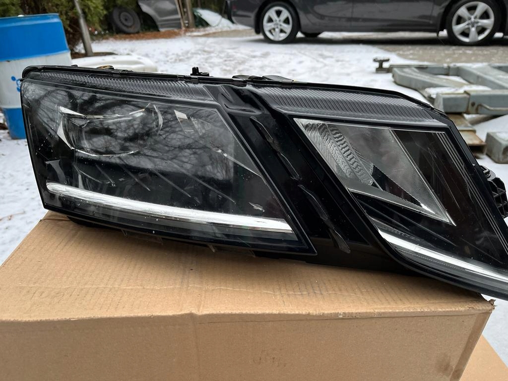 SKODA OCTAVIA III LIFT LAMPA PRAWA PRZÓD