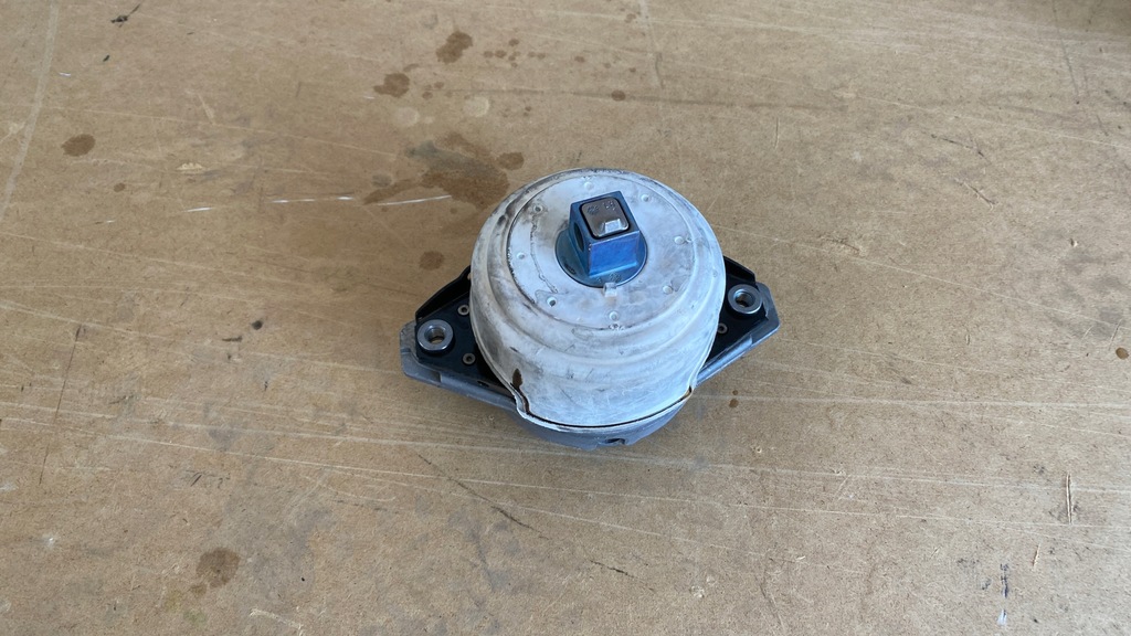 PODUSZKA SILNIKA LEWA MERCEDES GL W166 GLS X166 GLE W292 1662406017