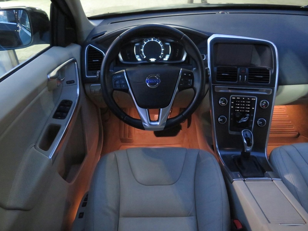 Купить Volvo XC60 D5, Салон Польша, 1-й владелец: отзывы, фото, характеристики в интерне-магазине Aredi.ru