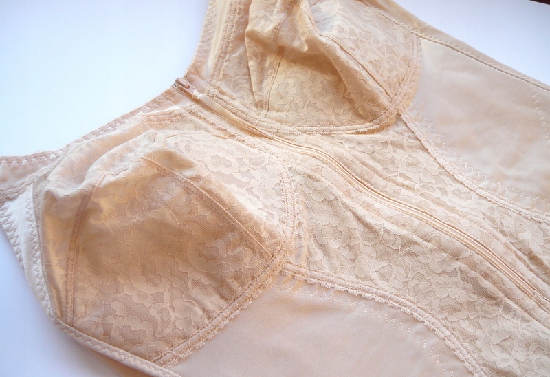 NATURANA*NUDE GORSET*115C