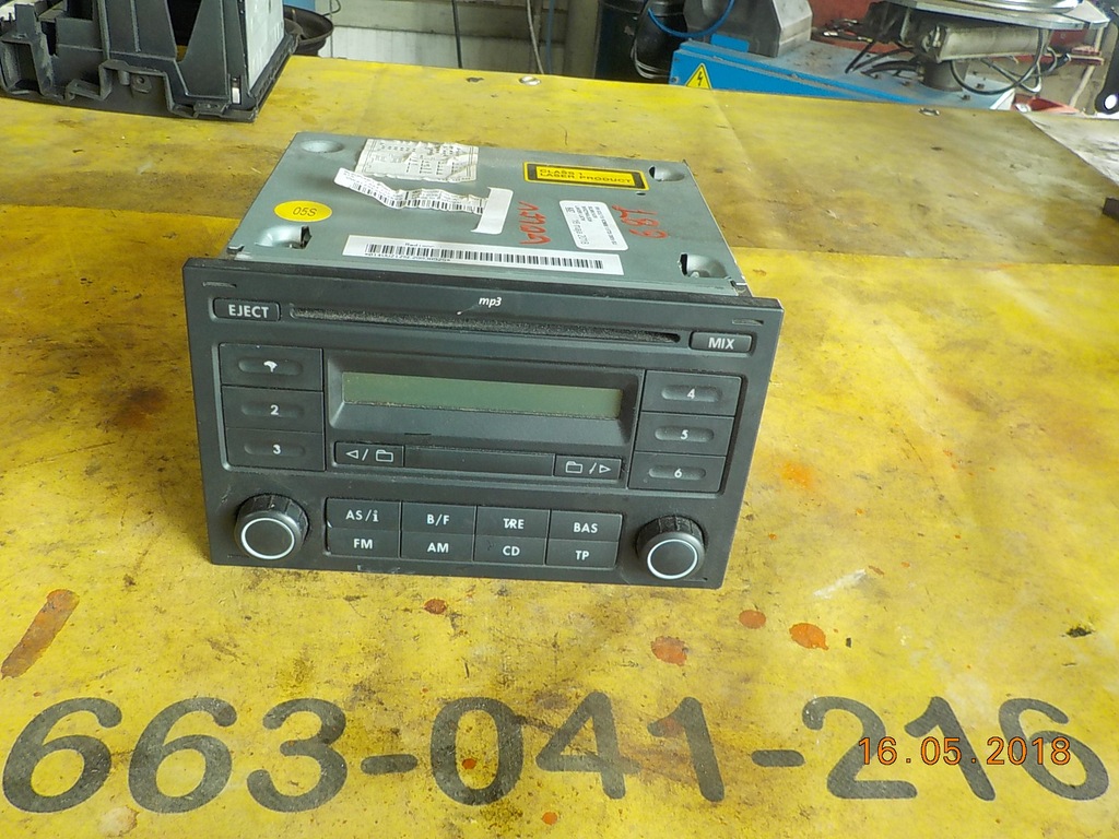 VW GOLF IV RADIO CD RCD200 MP3 6Q0035152A