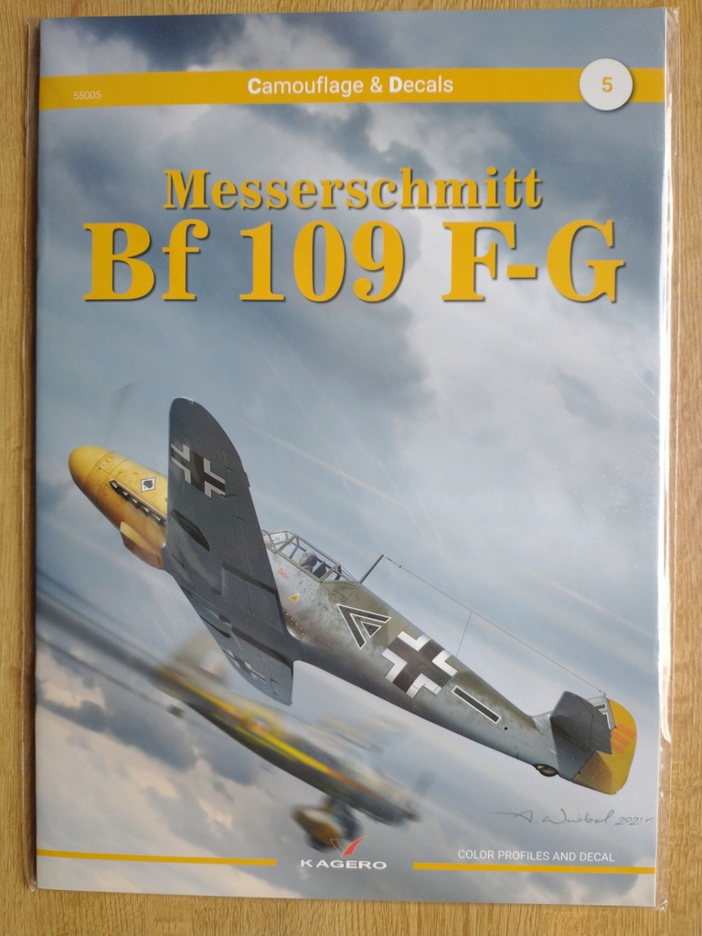 MESSERSCHMITT Bf 109 F-G - CAMOUFLAGE & DECALS